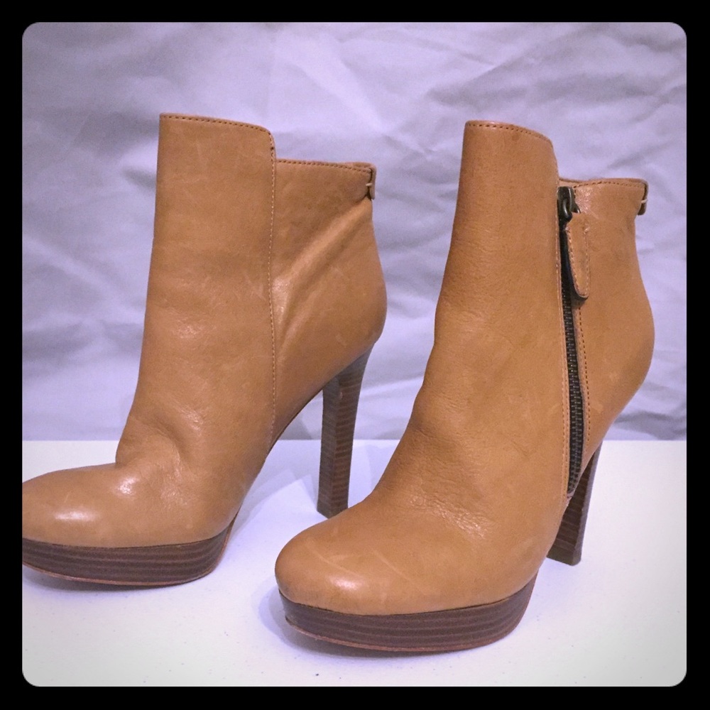 Tan Coach heeled bootie *FLASH SALE TONIGHT ONLY*